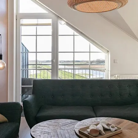 Дом отдыха 6 Person Holiday In *